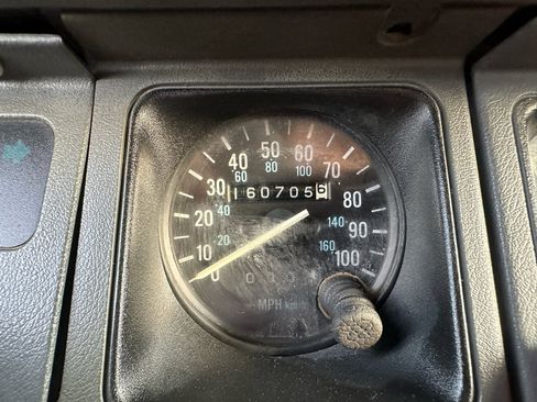 Used 1989 Jeep Wrangler Laredo image 28