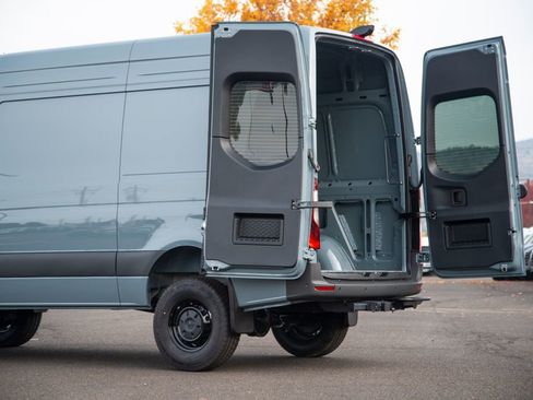 New 2025 Mercedes-Benz Sprinter 2500 image 9