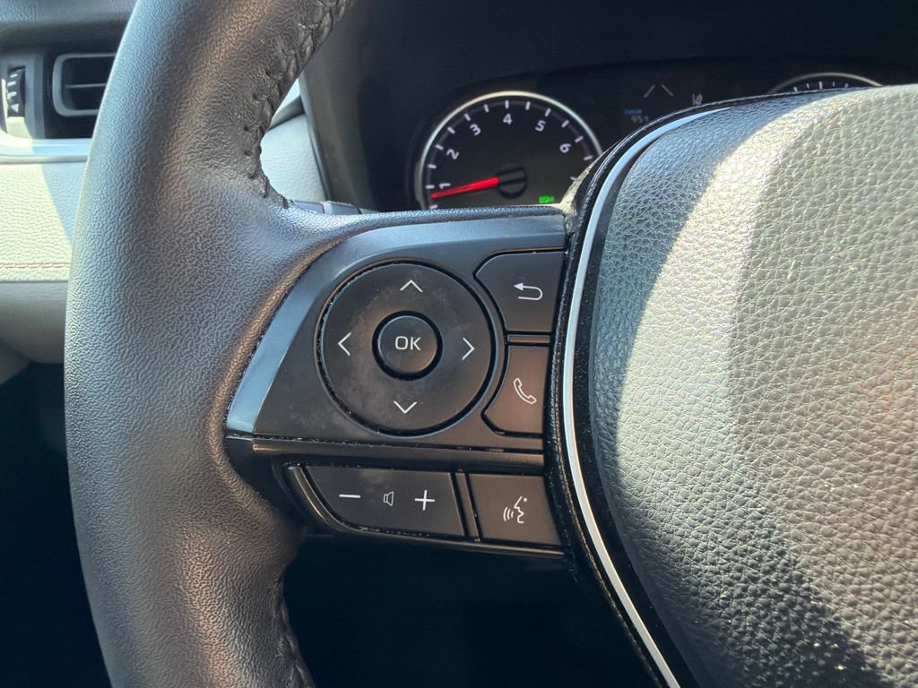 Used 2021 Toyota RAV4 XLE Premium FWD image 19