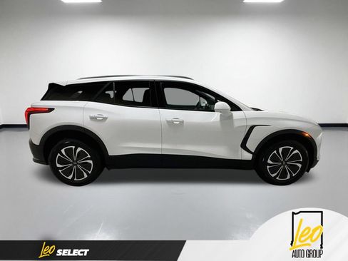 Used 2024 Chevrolet Blazer EV LT AWD/4WD image 6