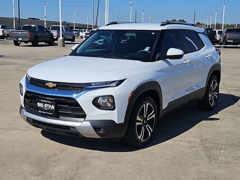 Used 2023 Chevrolet TrailBlazer LT w/ Convenience Package image 9