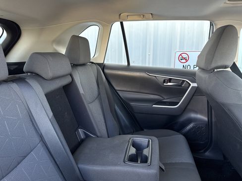 Used 2022 Toyota RAV4 XLE w/ Convenience Package image 40