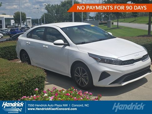 Certified 2022 Kia Forte LXS FWD image 1