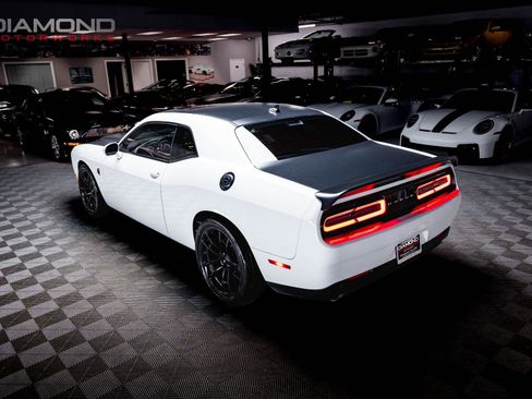 Used 2023 Dodge Challenger SRT Hellcat RWD image 4