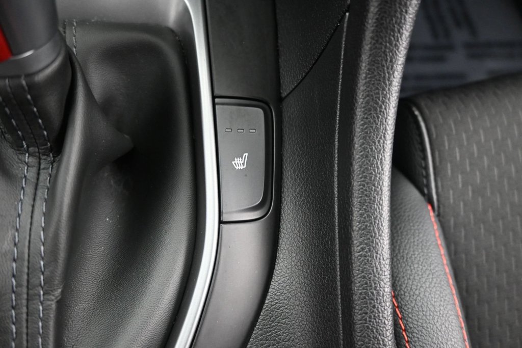 Used 2019 Hyundai Veloster Turbo FWD image 31