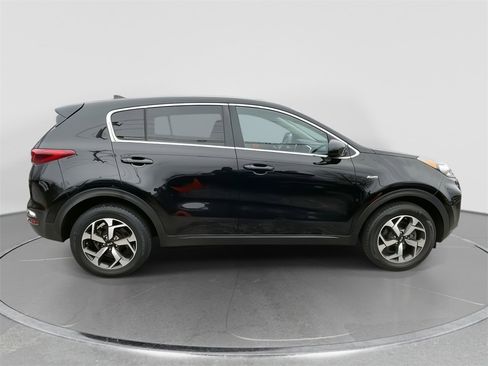 Used 2021 Kia Sportage LX image 8