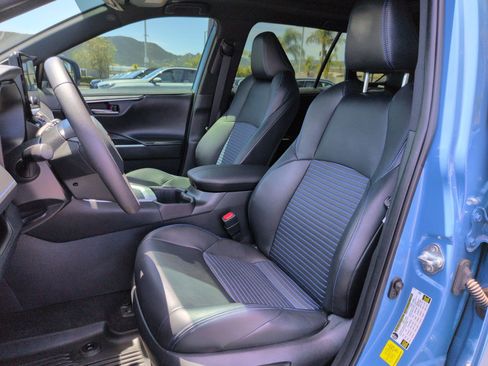 Used 2023 Toyota RAV4 XSE AWD/4WD image 15