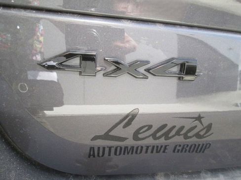 Used 2024 Jeep Grand Cherokee L Laredo image 8