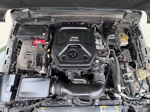 Used 2021 Jeep Wrangler Unlimited Sahara w/ Uconnect 4C Nav & Sound Group image 2