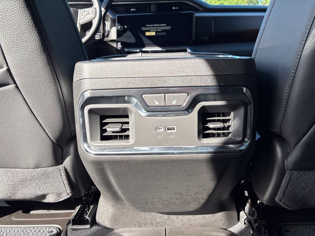 Used 2025 GMC Sierra 2500 Denali w/ Technology Package AWD/4WD image 28