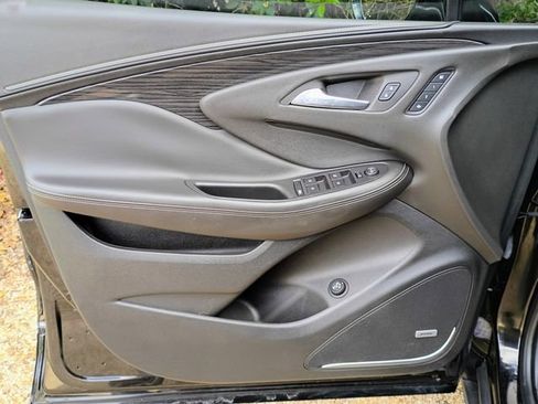 Used 2017 Buick Envision Premium image 25