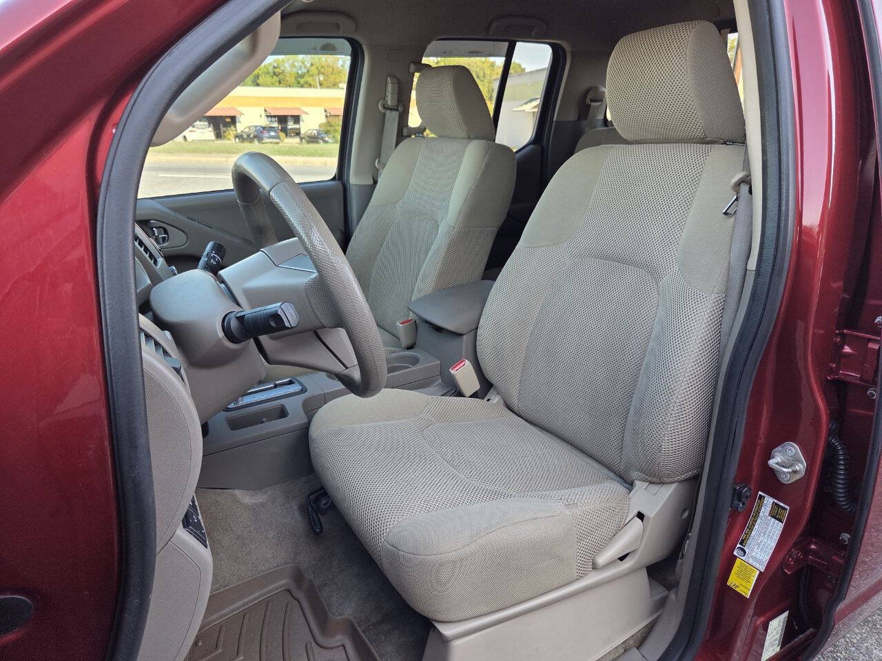 Used 2017 Nissan Frontier SV AWD/4WD image 9