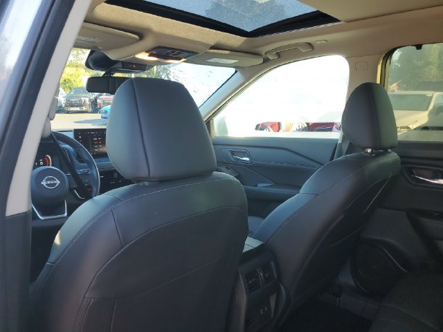 Used 2024 Nissan Rogue SL w/ SL Premium Package AWD/4WD image 11