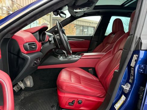 Used 2019 Maserati Levante GTS image 21