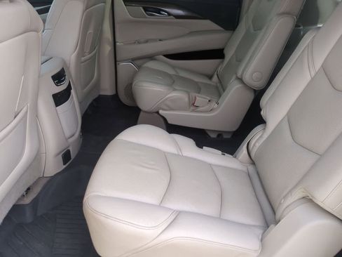 Used 2020 Cadillac Escalade ESV Premium Luxury w/ LPO, Radiant Package image 20