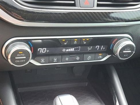 Certified 2024 Nissan Altima 2.0 SR image 17