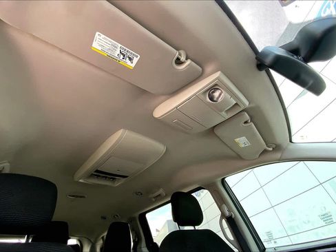 Used 2020 Dodge Grand Caravan SE w/ UConnect Hands-Free Group image 14