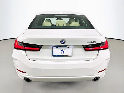 Used 2025 BMW 330i Sedan w/ Convenience Package image 6