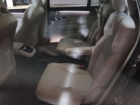 Used 2025 Volvo XC90 T8 Ultra image 5