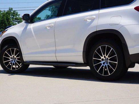 Used 2019 Toyota Highlander Limited AWD/4WD image 14