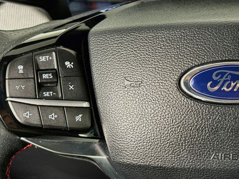 Used 2025 Ford Explorer ST-Line w/ ST-Line Street Pack AWD/4WD image 11