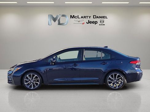 Used 2020 Toyota Corolla SE image 3