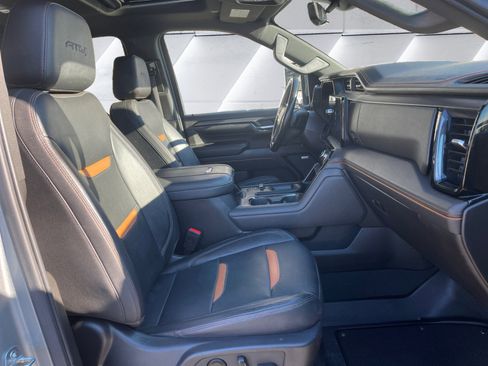 Used 2024 GMC Sierra 2500 AT4 w/ Technology Package image 16