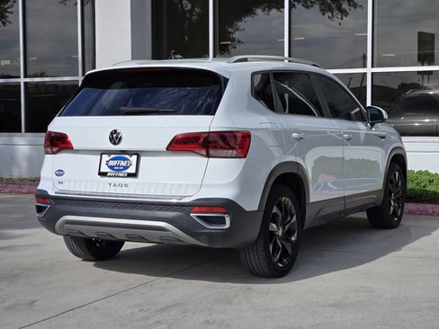 Used 2022 Volkswagen Taos SE image 7