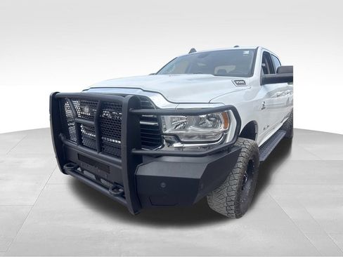 Used 2020 RAM 3500 Big Horn AWD/4WD image 3