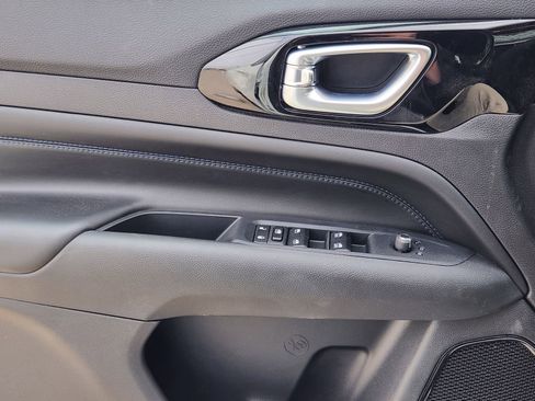 New 2026 Jeep Compass Latitude image 20