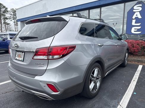 Used 2017 Hyundai Santa Fe Limited image 4