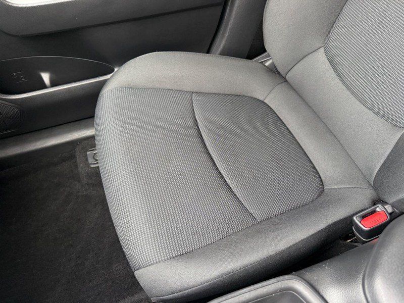 Used 2023 Toyota RAV4 LE AWD/4WD image 26