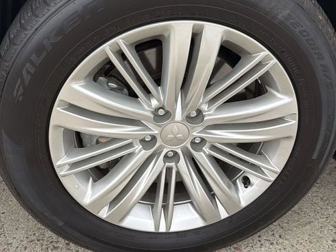 Used 2024 Mitsubishi Outlander ES image 18