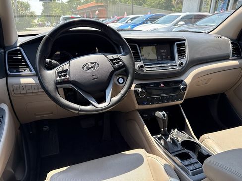 Used 2016 Hyundai Tucson Limited w/ Option Group 03 FWD image 8
