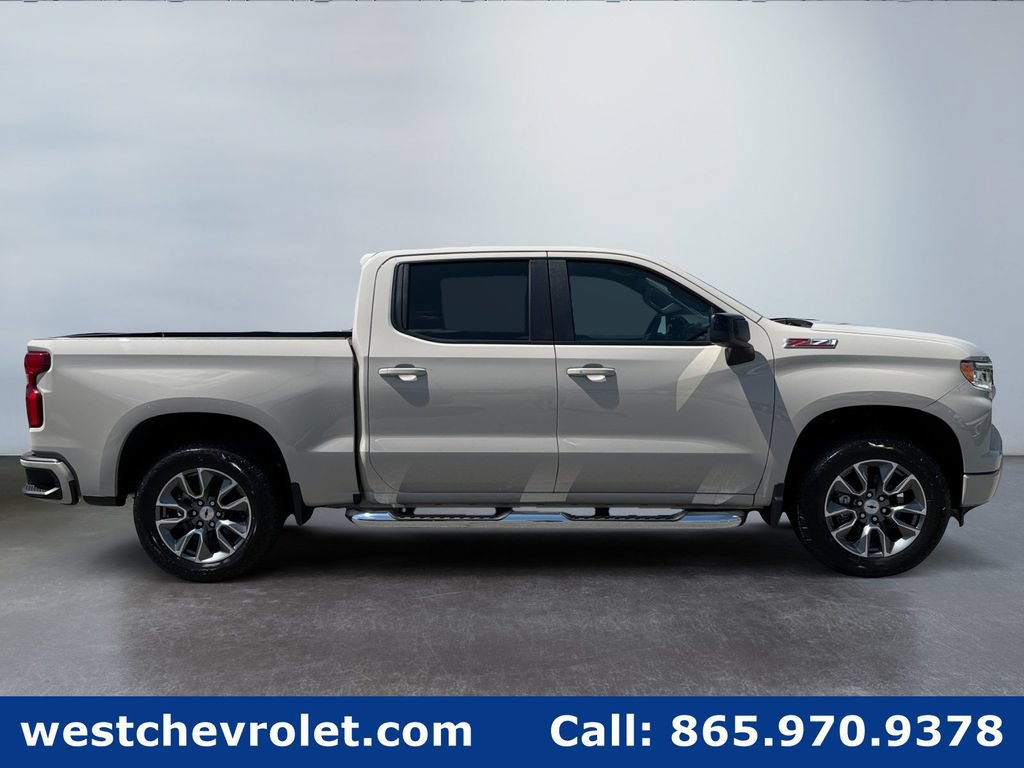 New 2026 Chevrolet Silverado 1500 RST w/ Z71 Off-Road Package AWD/4WD image 2