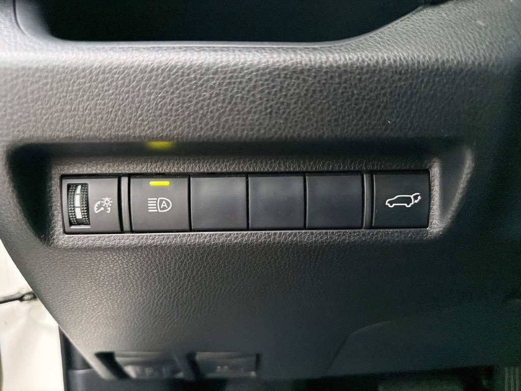 Used 2019 Toyota RAV4 XLE Premium FWD image 33