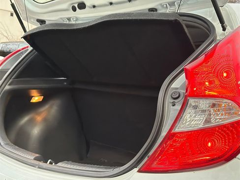 Used 2017 Hyundai Accent SE image 6