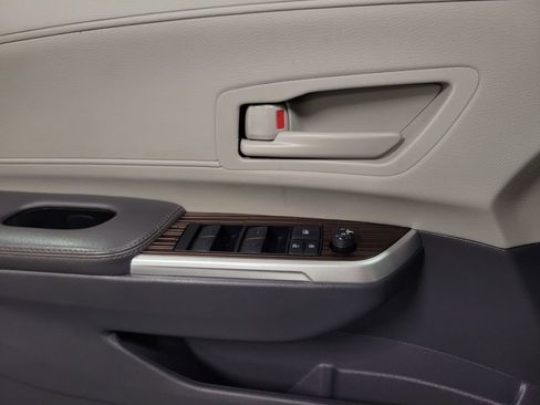 Used 2022 Toyota Sienna LE image 19