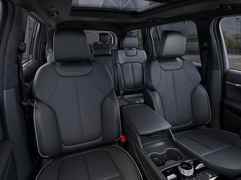 New 2025 Jeep Grand Cherokee L Overland w/ Advanced Protech Group III image 16