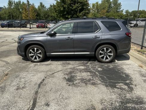 Used 2023 Honda Pilot Elite image 13