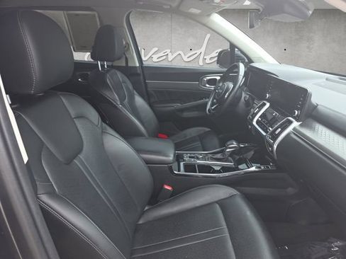 Used 2023 Kia Sorento SX AWD/4WD image 25