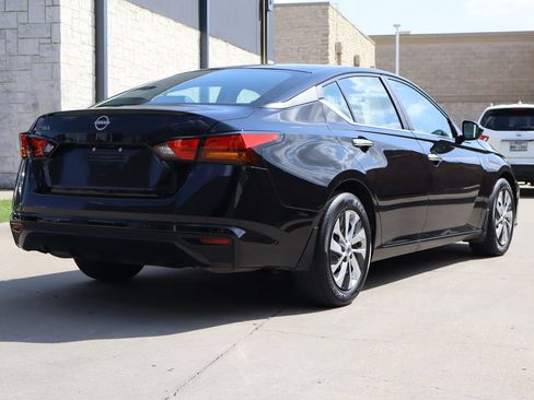 Used 2023 Nissan Altima 2.5 S FWD image 3