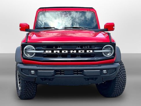 Used 2021 Ford Bronco Outer Banks w/ Sasquatch Package AWD/4WD image 3