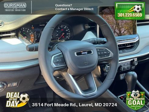 Used 2025 Jeep Compass Limited AWD/4WD image 9