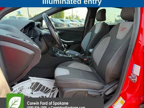 Used 2017 Ford Focus ST FWD image 2