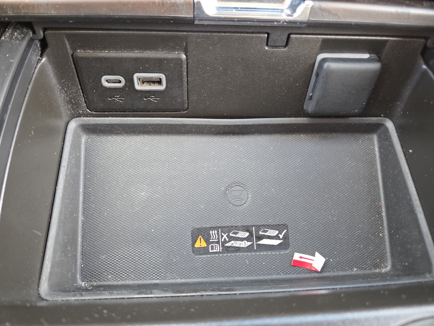 Used 2024 GMC Yukon Denali AWD/4WD image 14