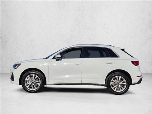 Used 2025 Audi Q3 2.0T Premium image 8