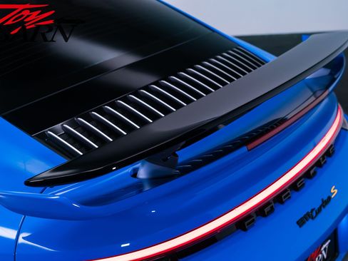 Used 2022 Porsche 911 Turbo S AWD/4WD image 17