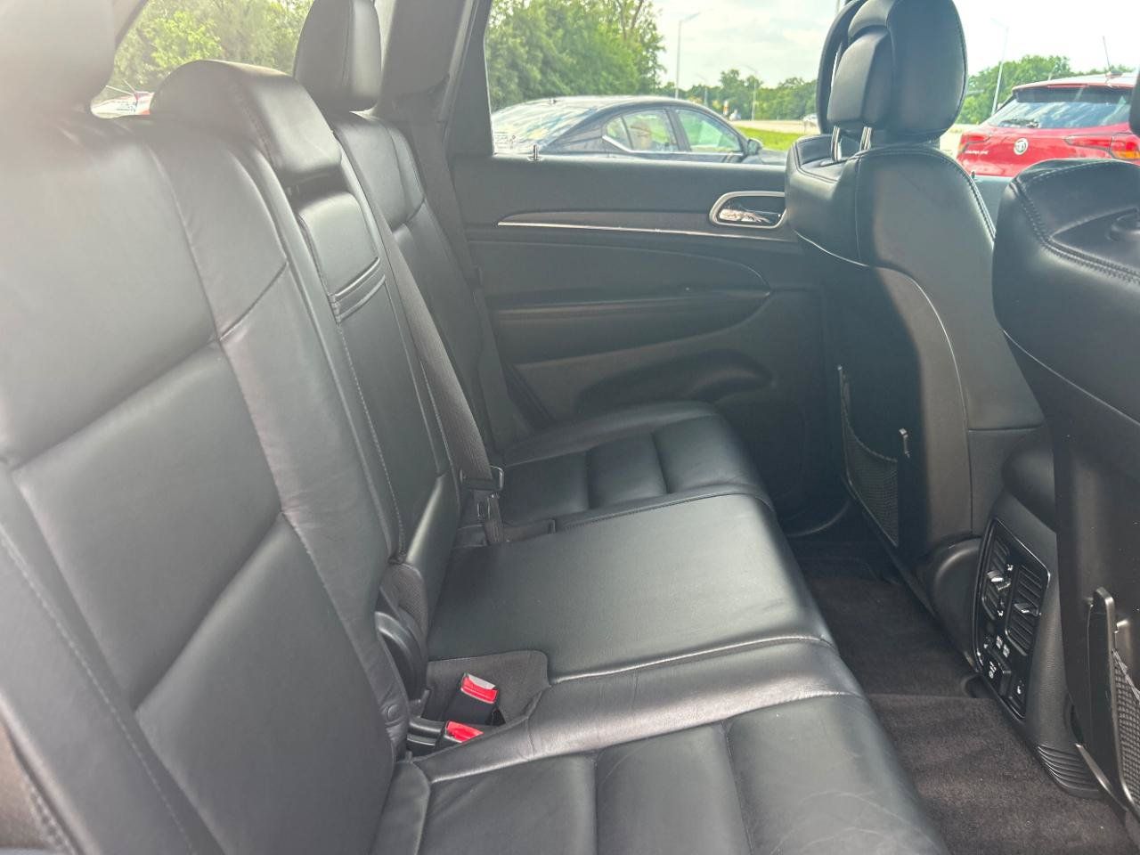 Used 2018 Jeep Grand Cherokee Limited RWD image 23
