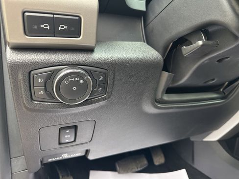 Used 2017 Ford F250 Lariat w/ Chrome Package image 14